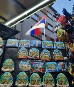 Magnets of Serbia next to magnets showing Wladimir Putin.
