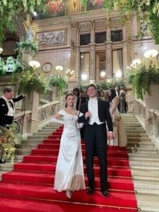 Thea and her brother Justus on the stairs of the Vienna State Opera as debutants of the Vienna Opera Ball.